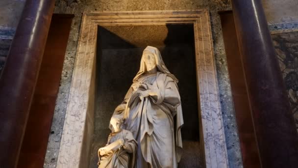 Wnętrze Rzymskiego Panteonu Figura Santa Maria — Wideo stockowe