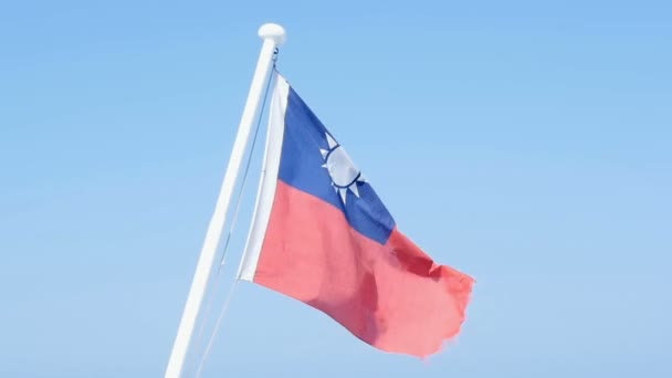 Slow Motion Taiwanese Flag Beautiful Blue Sky — Stock Video