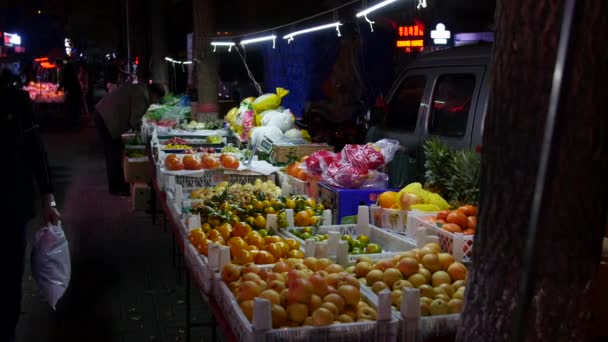 Nacht Groenten Fruit Markt Onder Kleine Witte Lampen Shanghai China — Stockvideo