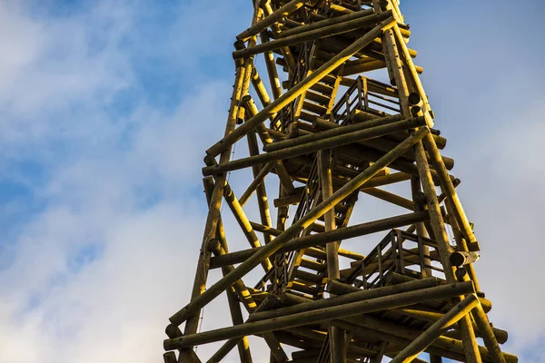 黄色表示塔 ラトビアのクローズ アップ — ストック写真