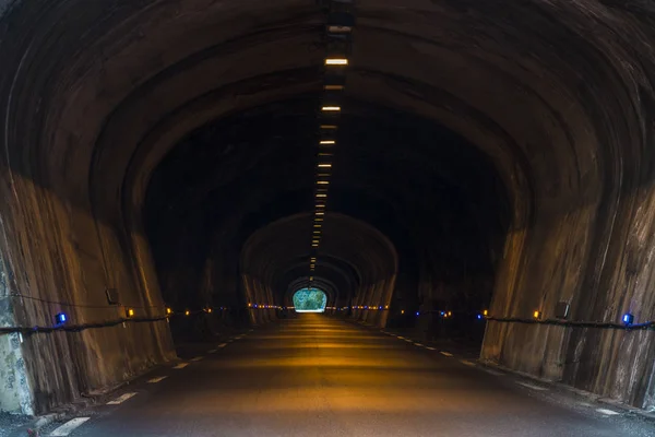 Drogą Przez Tunel Francja — Zdjęcie stockowe