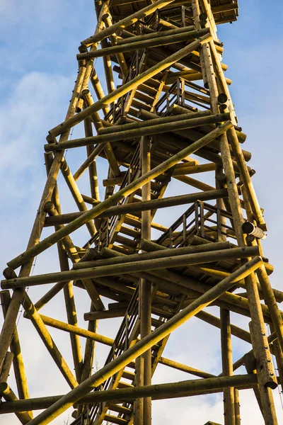 Primo Piano Una Torre Gialla Lettonia — Foto Stock