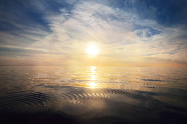 Açık Baltık Denizinde Renkli Bir Gün Batımı — Stok fotoğraf