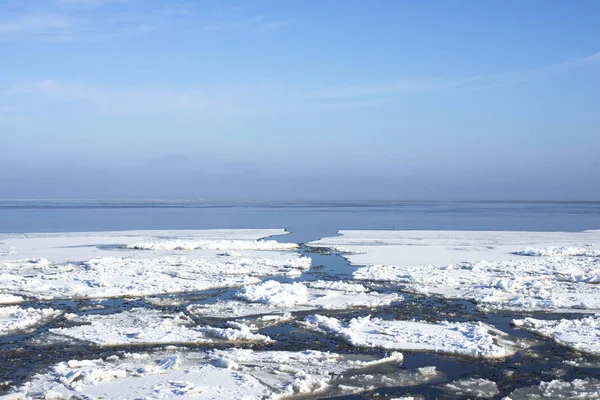 Egy Nézet Téli Seacoast Balti Tenger Egy Napfényes Nap Lettország — Stock Fotó