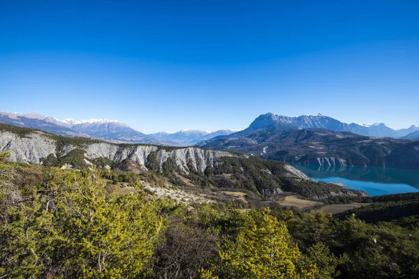 Panoramisch Uitzicht Lake Lac Serre Poncon Franse Alpen Een Heldere — Stockfoto