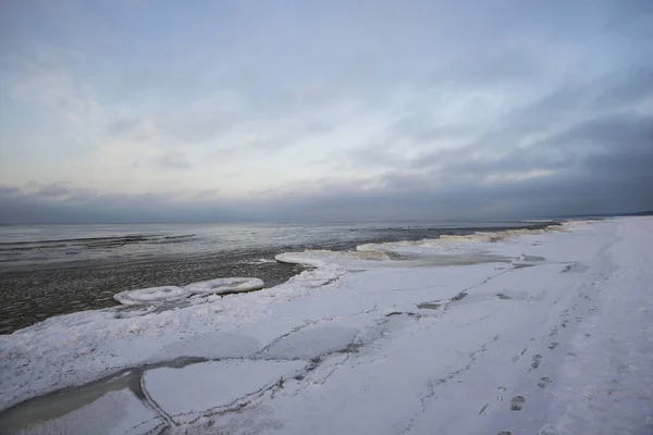 Blå Moln Över Östersjön Lettland — Stockfoto