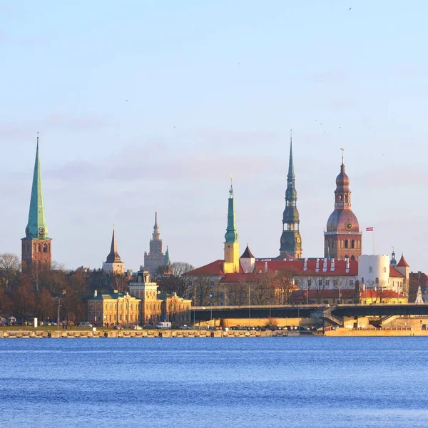Panoramisch Uitzicht Riga Met Rivier Daugava Bij Zonsopgang — Stockfoto