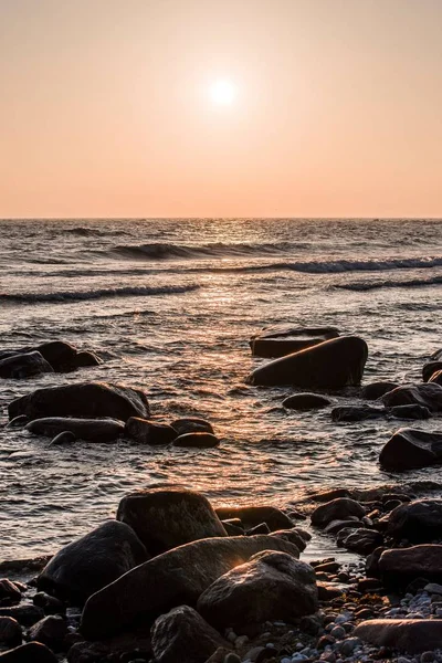 Costera Pedregosa Del Mar Báltico Atardecer Isla Hiumaa Estonia — Foto de Stock