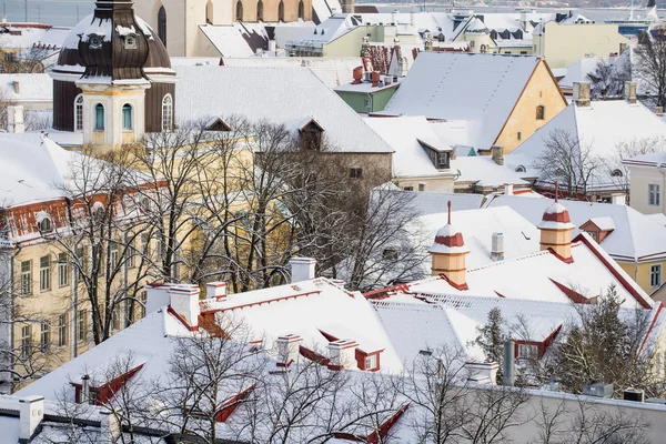 Zonnige Winterdag Blauwe Lucht Wolken Een Panoramisch Uitzicht Oude Stad — Stockfoto