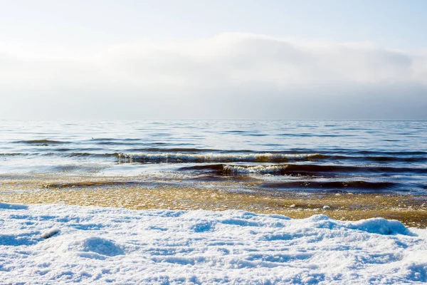 Una Vista Del Frío Mar Báltico Día Claro Invierno Letonia — Foto de Stock
