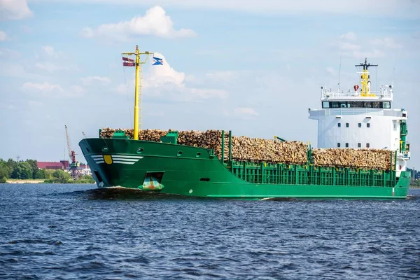 Terminal massal. Cargo port crane konstruksi. Industri Berwarna — Stok Foto