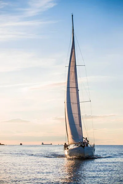 White Yacht Sails Sunset Baltic Sea Latvia — Stock Photo, Image