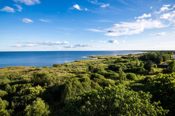 Vue Sur Lac Contre Ciel Bleu Clair Par Une Journée — Photo