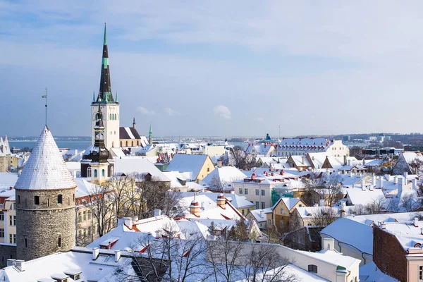 Slunečný Zimní Den Modrá Obloha Mraky Panoramatický Pohled Staré Město — Stock fotografie