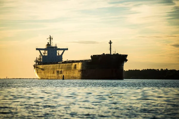 Navio Carga Porto Riga Pôr Sol Letónia — Fotografia de Stock