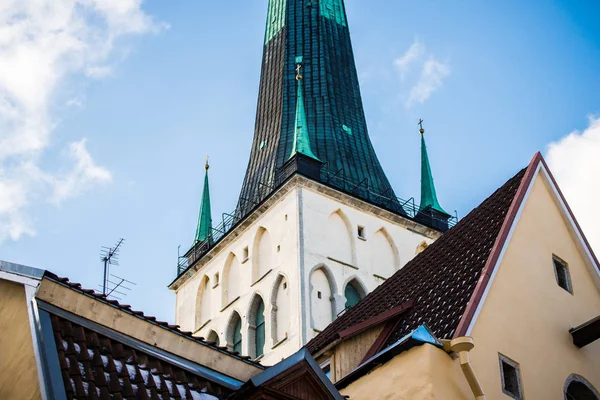 Vintern Gamla Stan Tallinn Estland Klar Solig Dag Olaf Kyrka — Stockfoto