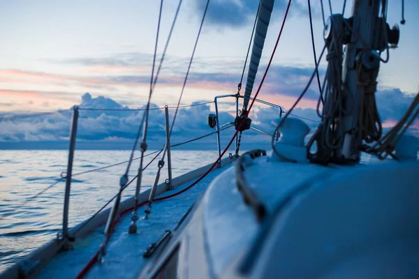 Kleurrijke Winter Zonsondergang Een Uitzicht Vanaf Het Dek Van Het — Stockfoto