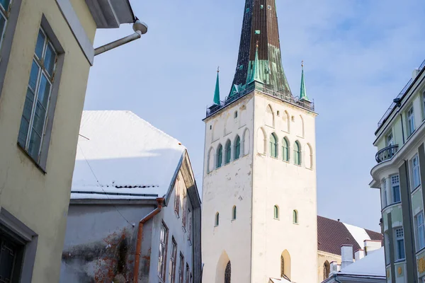 Vintern Gamla Stan Tallinn Estland Klar Solig Dag Olaf Kyrka — Stockfoto