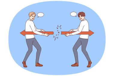 Farklı yönlere ok çeken iki iş adamının karşılıklı taktikleri çatışmaya neden olur. Ofis memurlarının, müdür tarafından belirlenen KPI 'nin uygulanmasına engel olan karşı görüşleri var