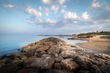 Cirica Körfezi'nin gün doğumunda manzara, Sicilya, İtalya