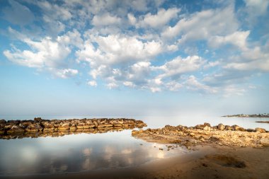 Cirica Körfezi'nin gün doğumunda manzara, Sicilya, İtalya