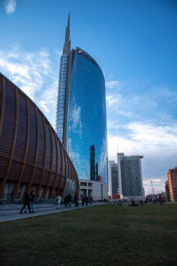 Gae Aulenti meydanının görünümü