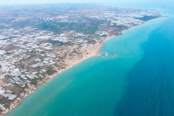 Vista aérea de la costa siciliana cerca de Ragusa — Foto de Stock