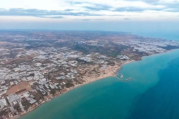 Vista aérea de la costa siciliana cerca de Ragusa — Foto de Stock