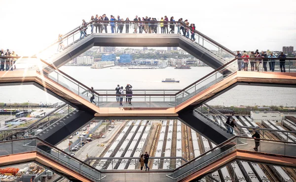 Gemi, Hudson Yards Plaza yeni cazibe — Stok fotoğraf