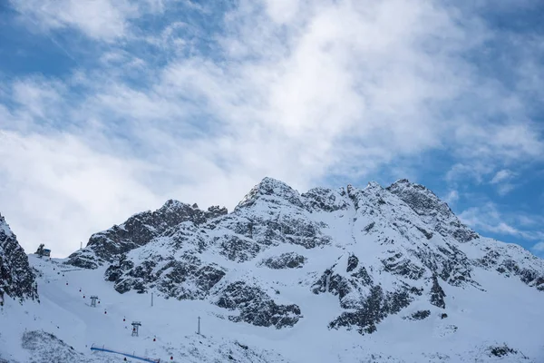 Blick auf die Berge rund um den Tonale-Pass — Stockfoto