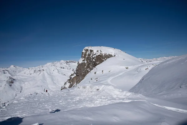 Blick auf die Berge rund um den Tonale Pass vom Paradiso l — Stockfoto