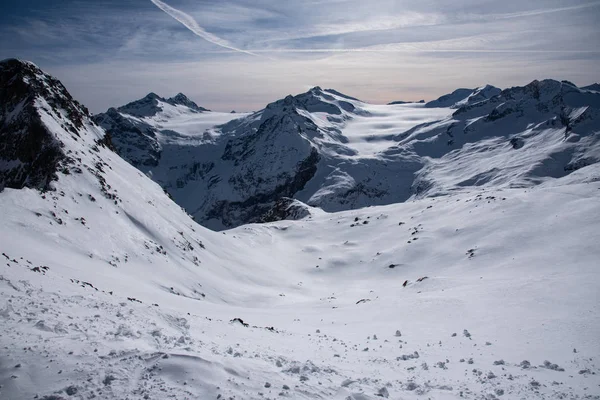 Vista de las montañas alrededor del Tonale Pass — Foto de Stock