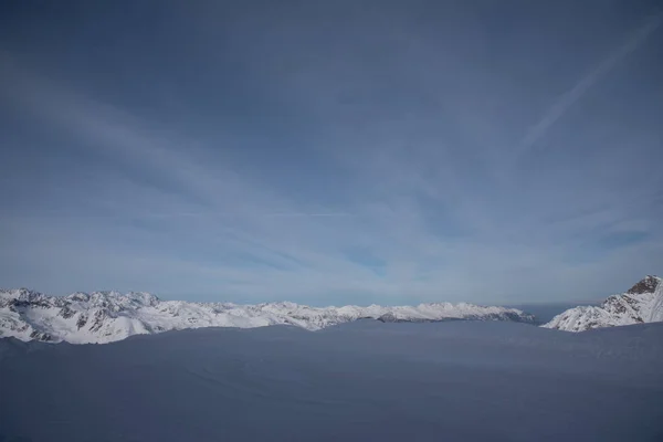 Vista de las montañas alrededor del Tonale Pass — Foto de Stock