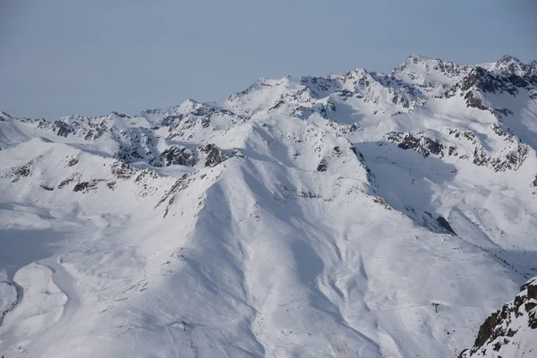 トナーレ峠周辺の山々の眺め — ストック写真