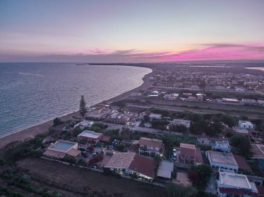 Sicilya 'da gün batımında bir İHA tarafından kaydedilen hava görüntüsü