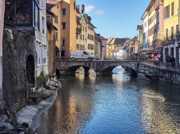 Annecy, Francia - 07 dicembre 2018 - Veduta di alcune case ad Anne — Foto Stock