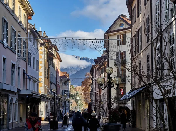 Annecy, Fransa - 07 Aralık 2018 - Anne sokaklarının görünümü