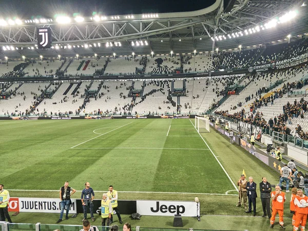 Torino, İtalya - 29 Eylül 2018: Juventus'un iç saha maçlarını oynadığı Allianz Stadyumu'nun manzarası. Atış Serie A maç günü sırasında alınır
