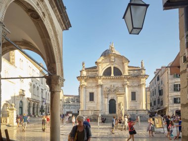 Dubrovnik, Hırvatistan - 05 Temmuz 2018: Dubrovnik Old Town manzarası, Hırvatistan