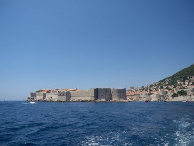 Güneşli bir yaz gününde Dubrovnik 'in eski kasaba manzarası. Dubrovnik, Hırvatistan
