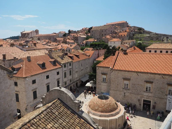 Dubrovnik'in tarihi kent merkezine görünümünü