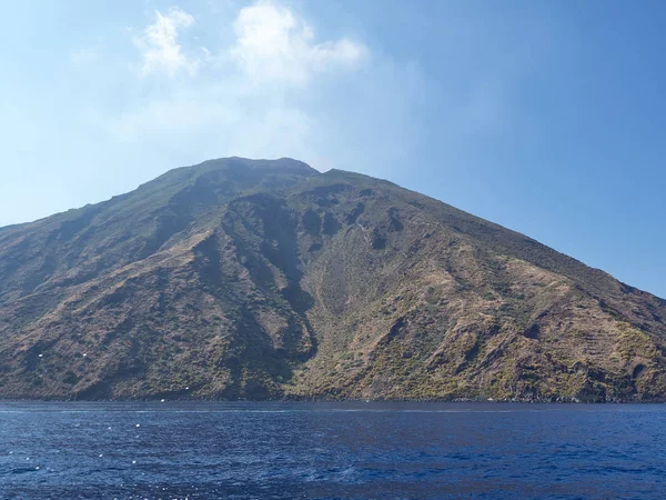 Veduta Dell Isola Stromboli Del Vulcano Dalla Barca Pomeriggio Estate — Foto Stock