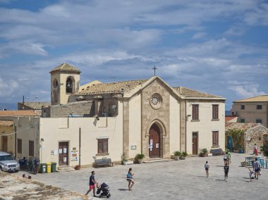 Marzamemi, İtalya - Ağu 23 2018: Marzamemi Görünümü, Sicilya - İtalya