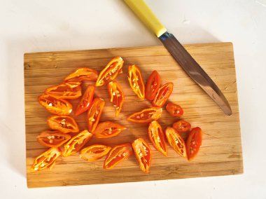 Bir shot portakal biberi.