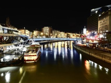 Viyana geçişinin Gece manzarası