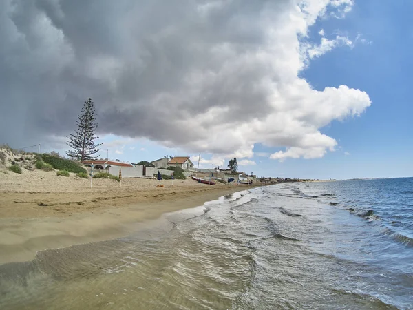 Magnífico Cielo Mixto Soleado Nublado Una Playa Sicilia —  Fotos de Stock