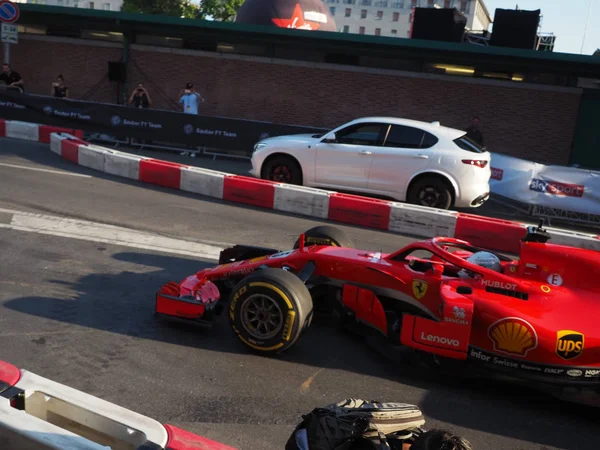 Mediolan Włochy Sierpnia 2018 Wystawa Formule Dzień Centrum Mediolanu Ferrari — Zdjęcie stockowe