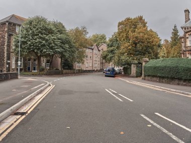 Cardiff, İngiltere - 16 Eylül 2018: Cardiff şehir sokaklarının görünümü