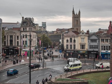 Cardiff, İngiltere - 16 Eylül 2018: Cardiff şehir sokaklarının görünümü