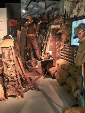 Cardiff, İngiltere - Semptember 16, 2018: Cardiff kalesi içinde İkinci Dünya Savaşı müzesi